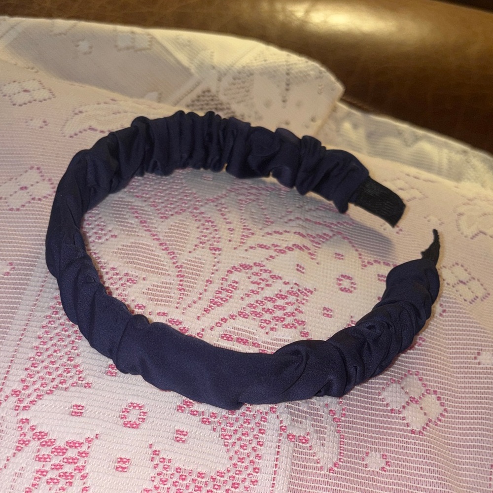 Elegant Navy Blue Scrunched Headband NWOT - Picture 2 of 5